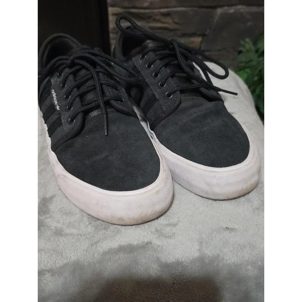 Adidas Originals Seeley Shoes Mens 8 Black Suede Skate Comfort Casual Gum